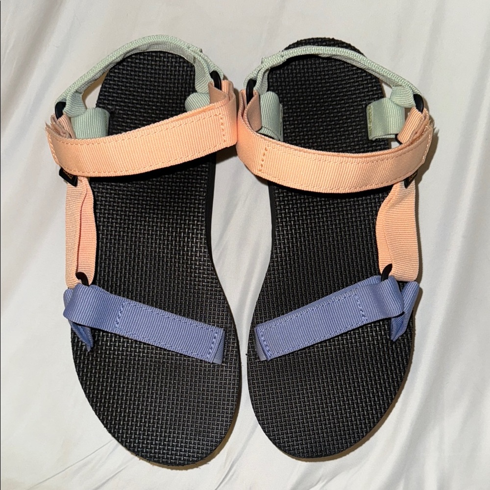 Teva Flatform Universal Platform Sandal - Picture 5 of 9